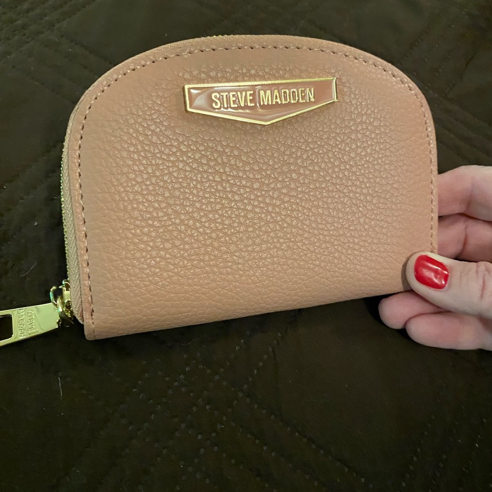 EUC Steve Madden Pink Wallet with Gold Accents